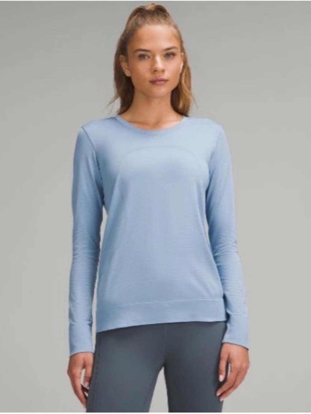 lululemon athletica Swiftly Relaxed Long-Sleeve Hip Length Sz 8-blue willow